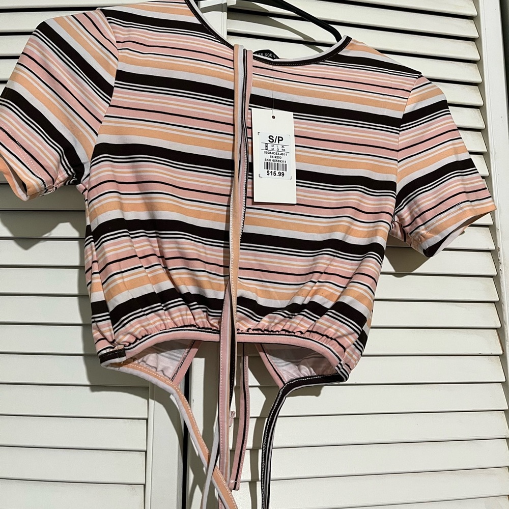 Criss cross tie crop top